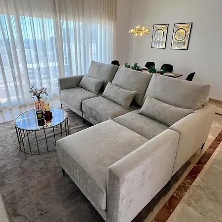 Laegenhet Benahavis, Marbella 公寓 *