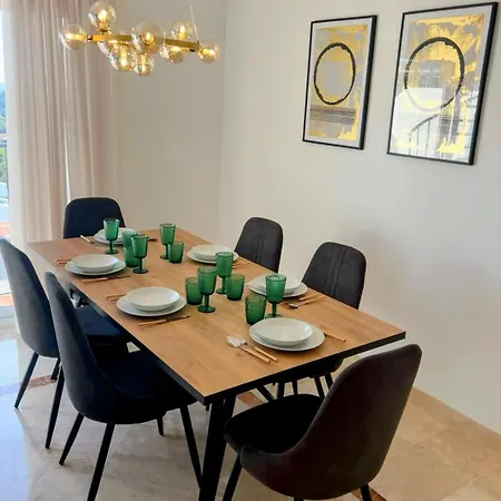 Laegenhet Benahavis, Marbella Apartamento *